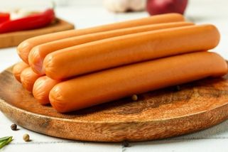 Párek, nebo chemický koktejl? Slavný řezník promluvil o levných uzeninách z supermarketů